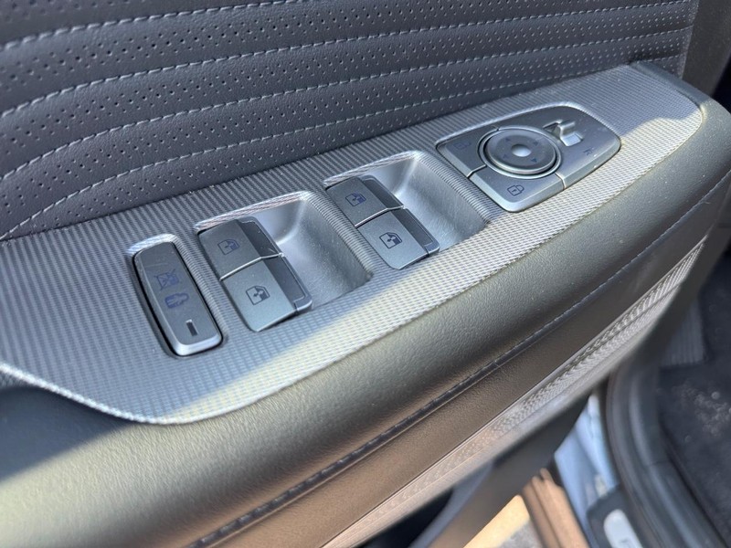 Hyundai Palisade Vehicle Full-screen Gallery Image 18