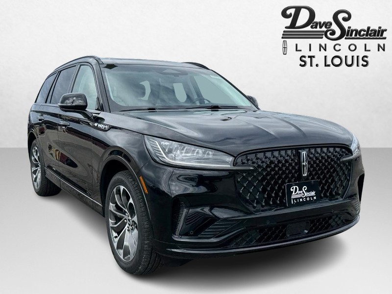 Lincoln Aviator Vehicle Full-screen Gallery Image 03