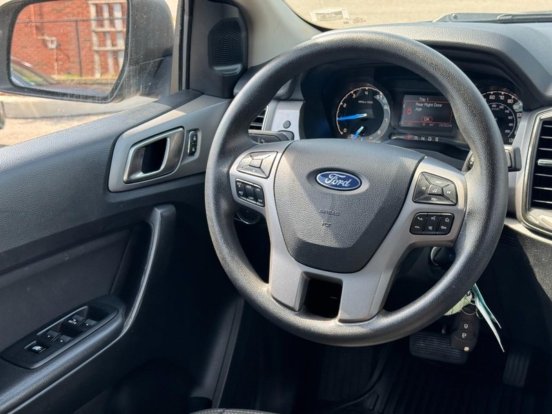 Ford Ranger Vehicle Full-screen Gallery Image 13
