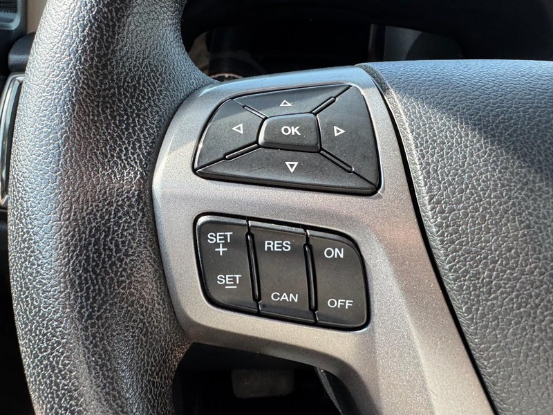 Ford Ranger Vehicle Full-screen Gallery Image 17