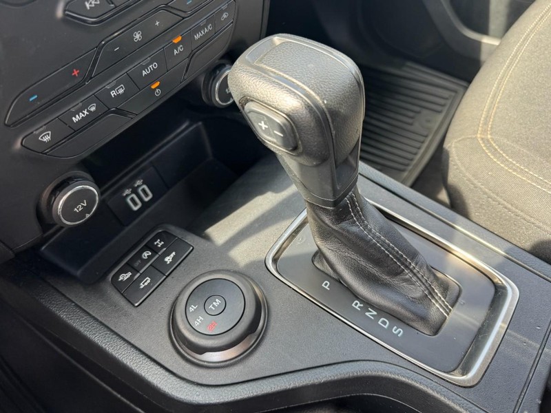 Ford Ranger Vehicle Full-screen Gallery Image 20