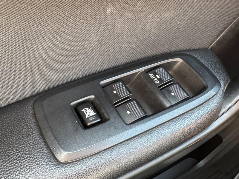 Ford Ranger Vehicle Full-screen Gallery Image 23
