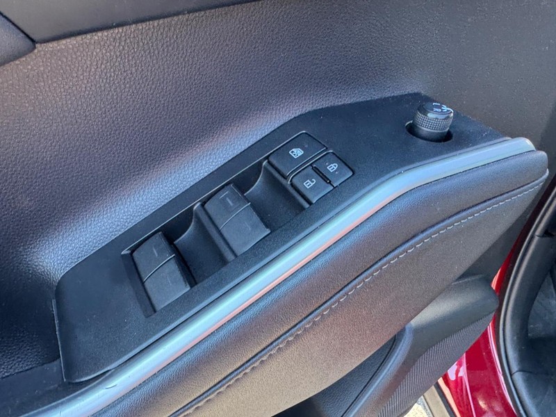 Toyota Highlander Vehicle Full-screen Gallery Image 20