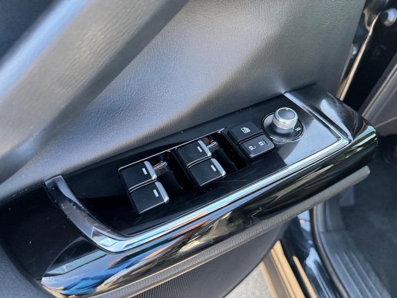 Mazda CX-9 Vehicle Full-screen Gallery Image 20