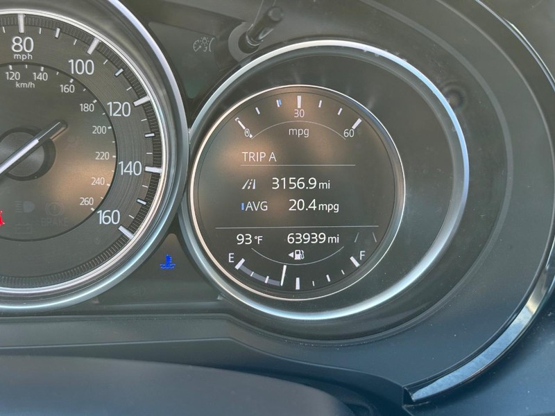 Mazda CX-9 Vehicle Full-screen Gallery Image 26
