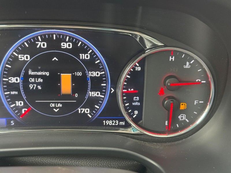 GMC Acadia Vehicle Full-screen Gallery Image 24