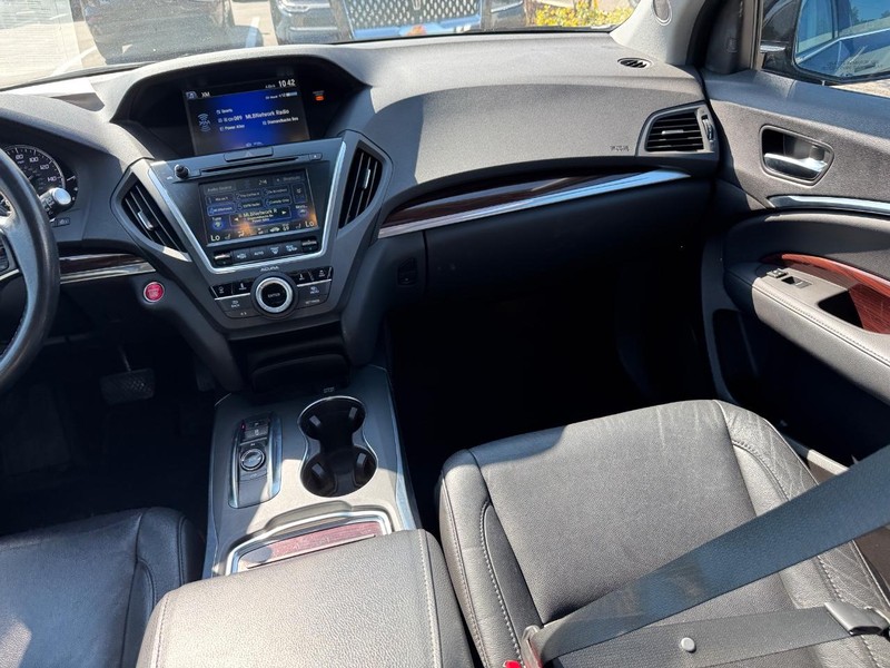 Acura MDX Vehicle Full-screen Gallery Image 16