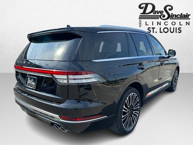 Lincoln Aviator Vehicle Full-screen Gallery Image 05
