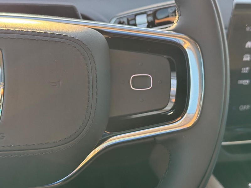 Lincoln Nautilus Vehicle Full-screen Gallery Image 23