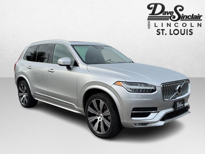 Volvo XC90 Vehicle Full-screen Gallery Image 03