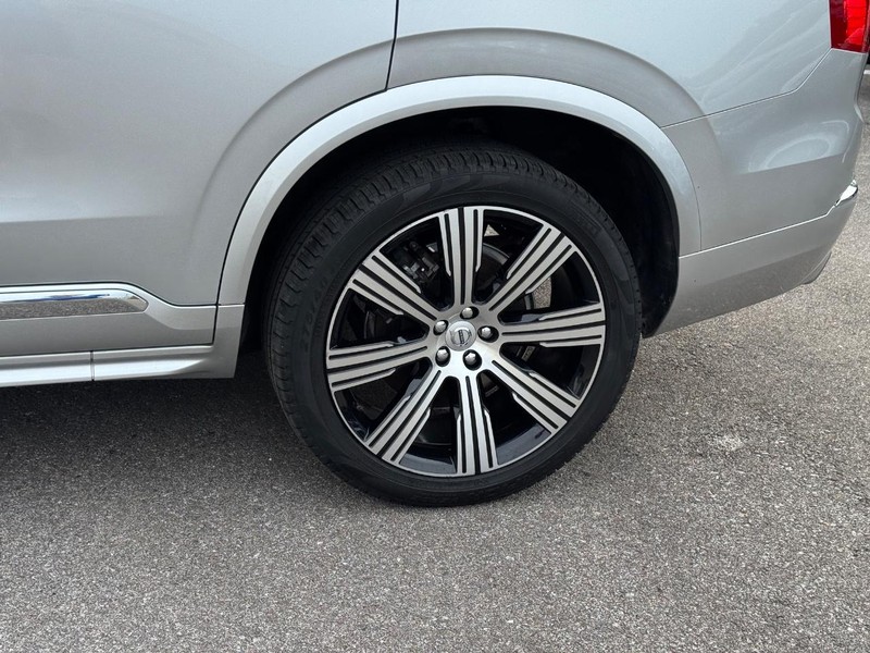 Volvo XC90 Vehicle Full-screen Gallery Image 10