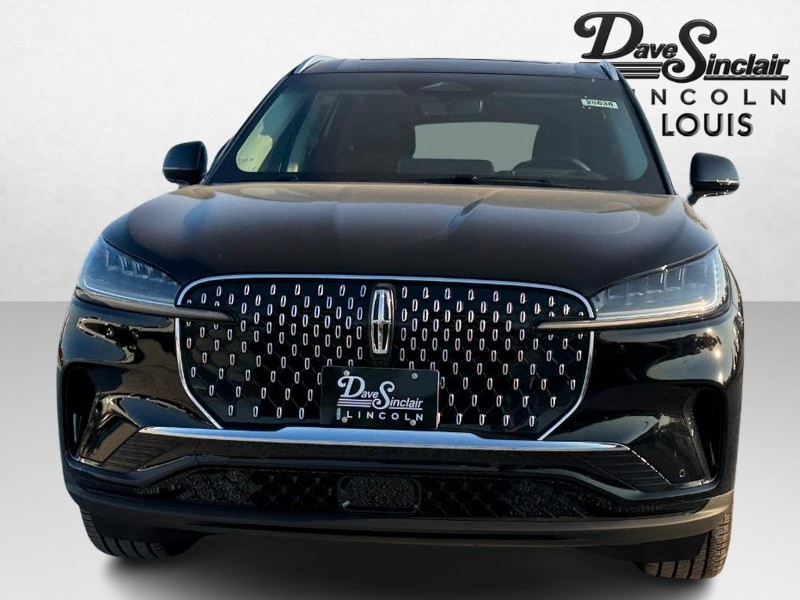 Lincoln Aviator Vehicle Full-screen Gallery Image 02
