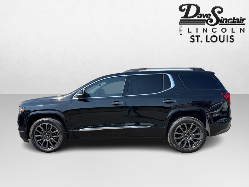 GMC Acadia Vehicle Full-screen Gallery Image 09