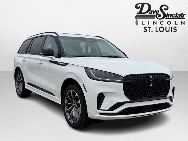 Lincoln Aviator Vehicle Full-screen Gallery Image 03