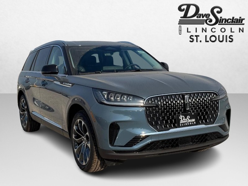 Lincoln Aviator Vehicle Full-screen Gallery Image 03