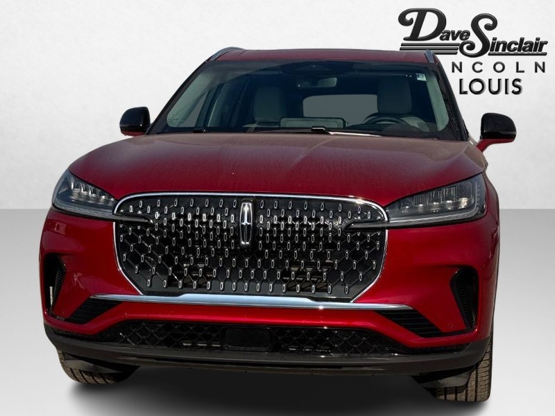 Lincoln Aviator Vehicle Full-screen Gallery Image 02