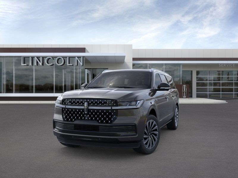 Lincoln Navigator L Vehicle Full-screen Gallery Image 02