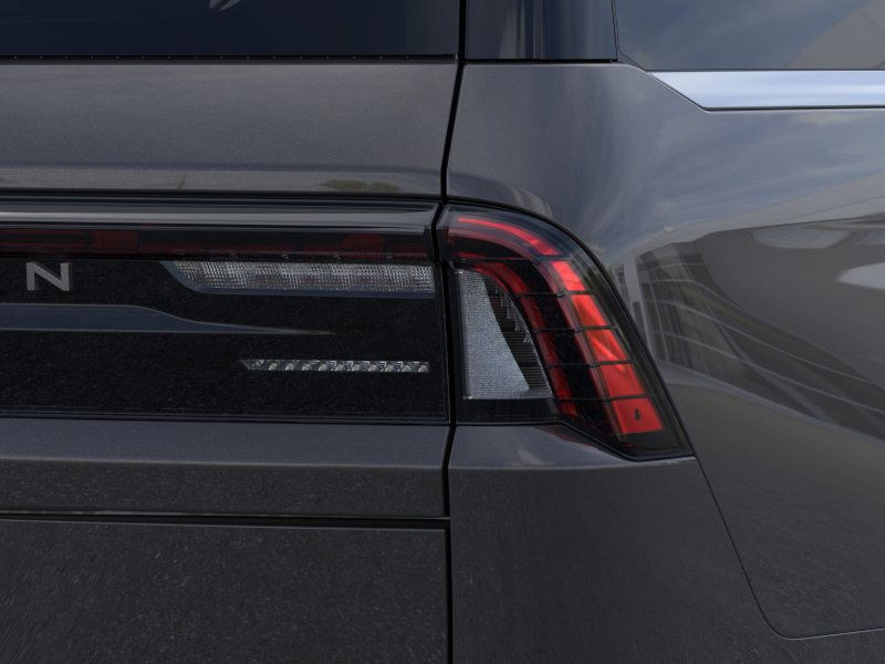 Lincoln Navigator L Vehicle Full-screen Gallery Image 22