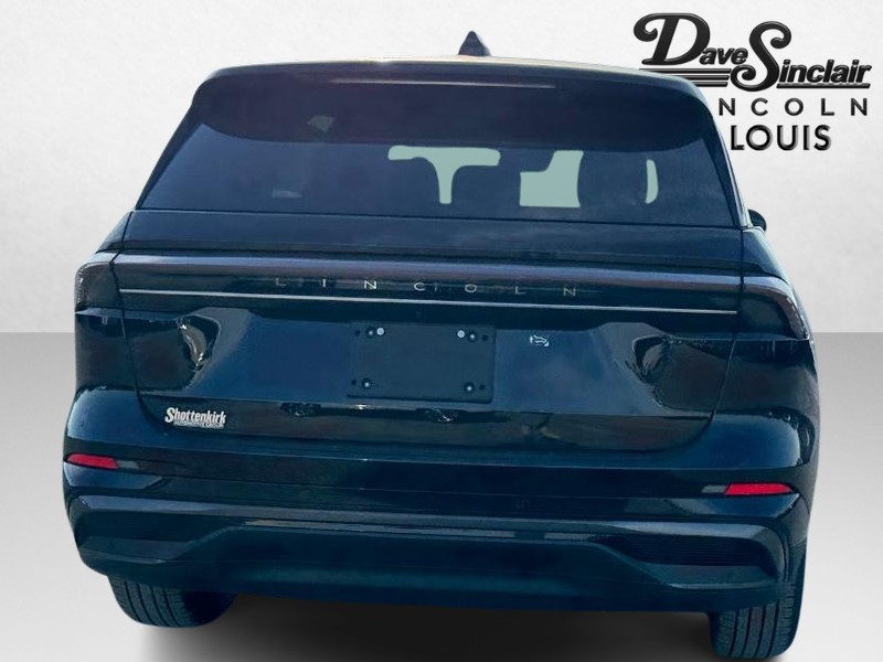 Lincoln Nautilus Vehicle Full-screen Gallery Image 05