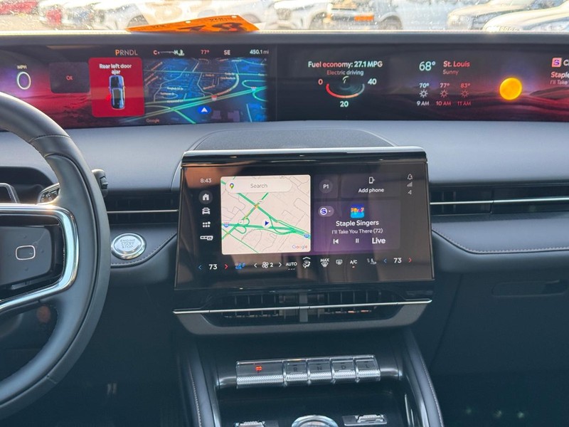 Lincoln Nautilus Vehicle Full-screen Gallery Image 14