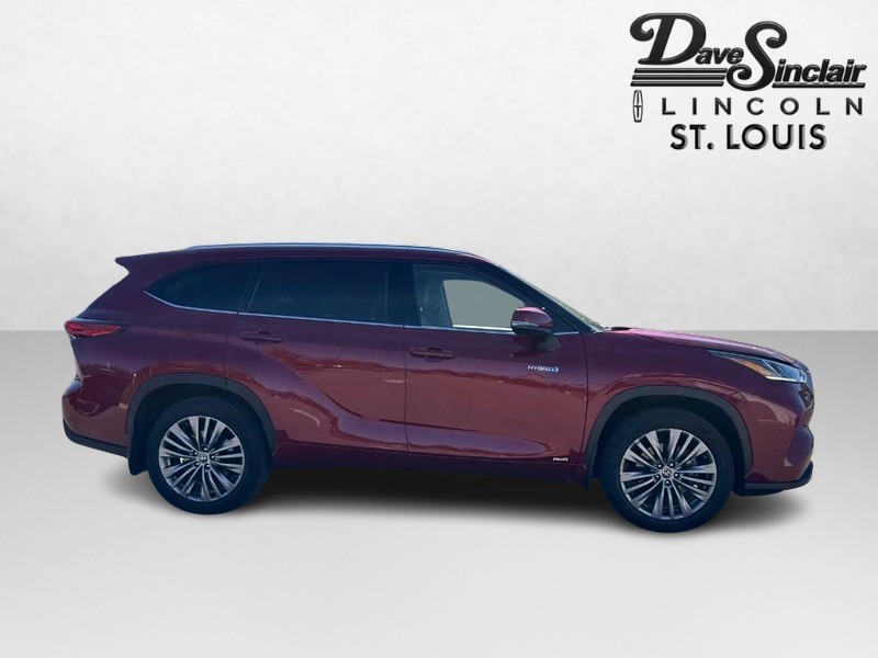 Toyota Highlander Vehicle Full-screen Gallery Image 04