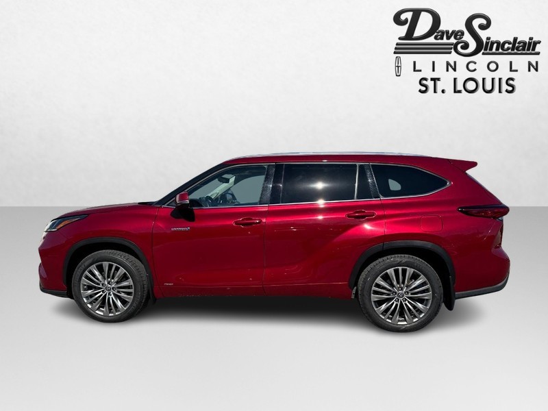 Toyota Highlander Vehicle Full-screen Gallery Image 09