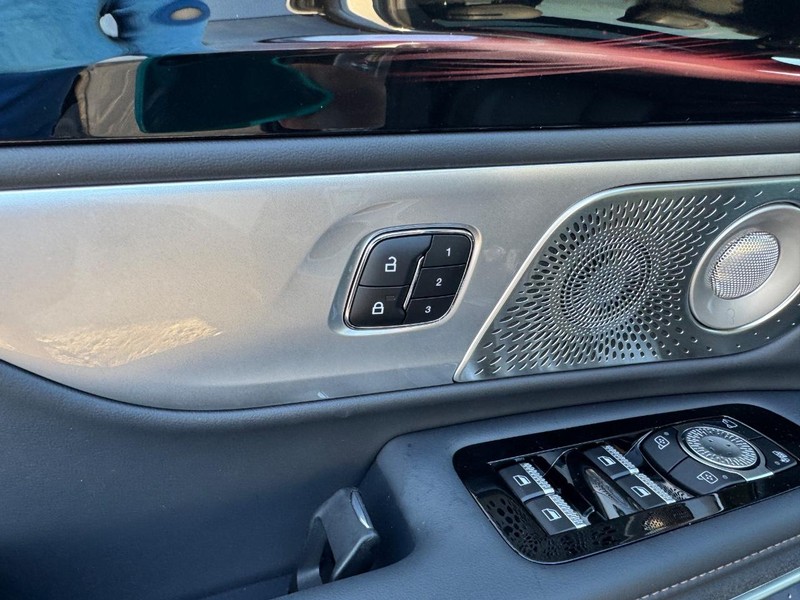 Lincoln Nautilus Vehicle Full-screen Gallery Image 19