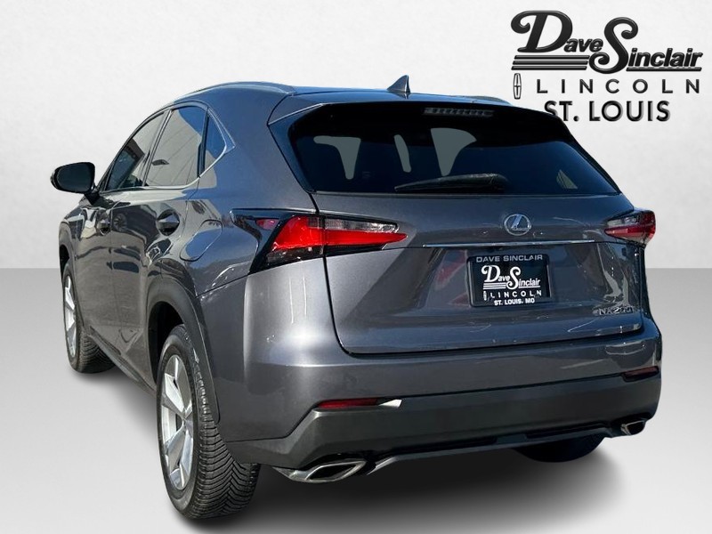 Lexus NX Vehicle Full-screen Gallery Image 07
