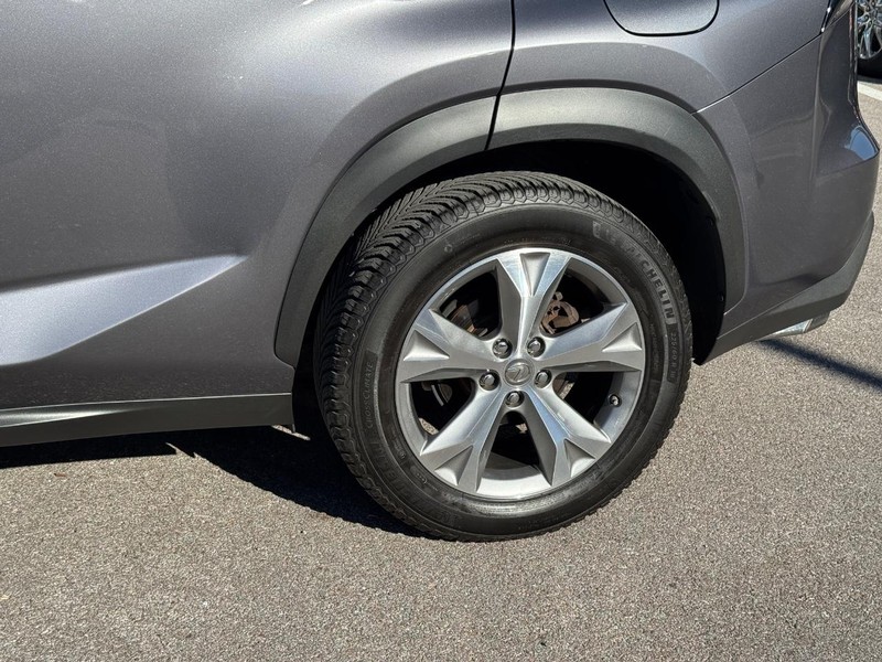 Lexus NX Vehicle Full-screen Gallery Image 10