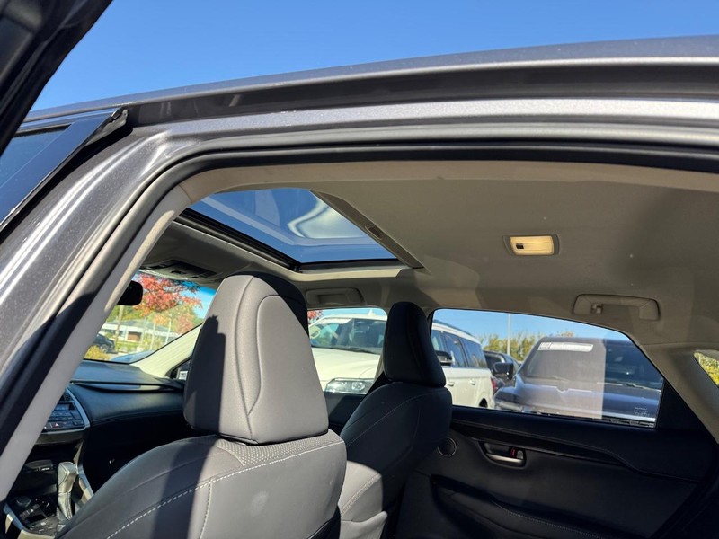 Lexus NX Vehicle Full-screen Gallery Image 12