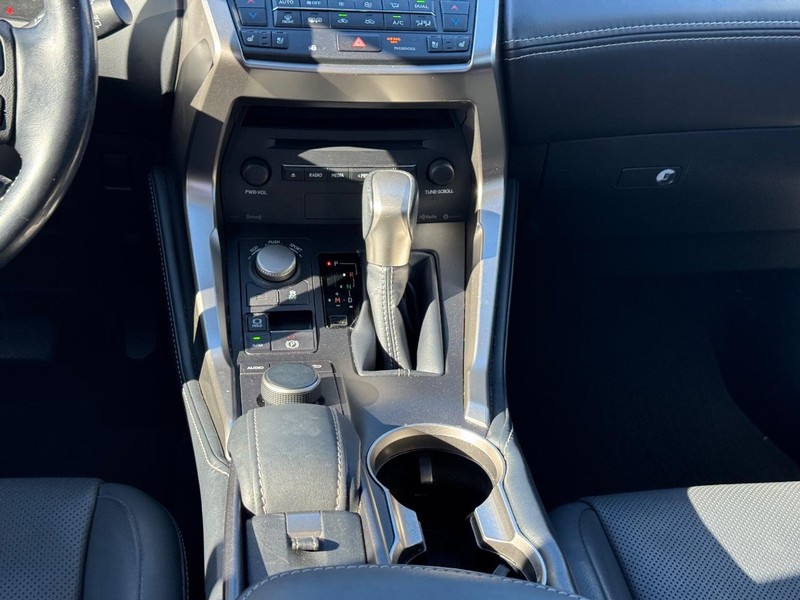 Lexus NX Vehicle Full-screen Gallery Image 16