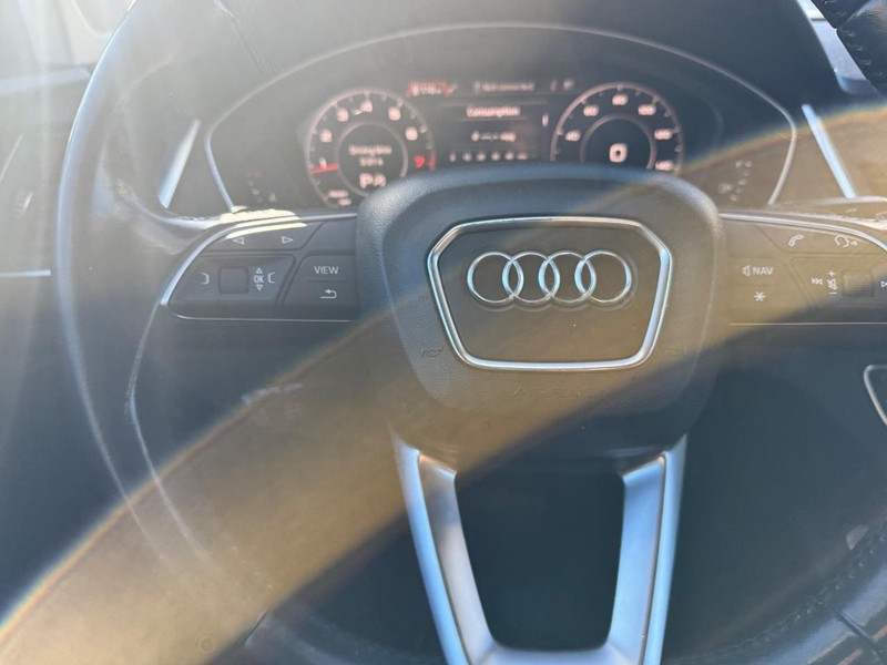 Audi Q5 Vehicle Full-screen Gallery Image 19