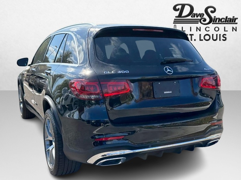 Mercedes-Benz GLC Vehicle Full-screen Gallery Image 07