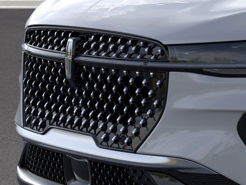 Lincoln Nautilus Vehicle Full-screen Gallery Image 18