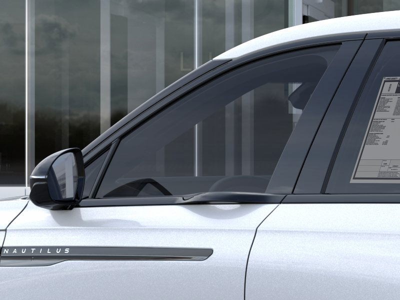 Lincoln Nautilus Vehicle Full-screen Gallery Image 21