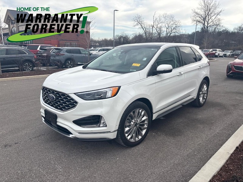 2024 Ford Edge Titanium's photo