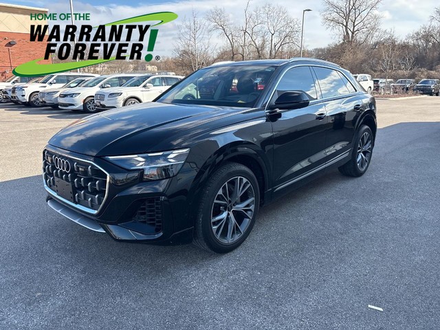 Ballwin MO 2024 Audi Q8 more details - audi q8