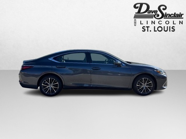 2022 Lexus ES