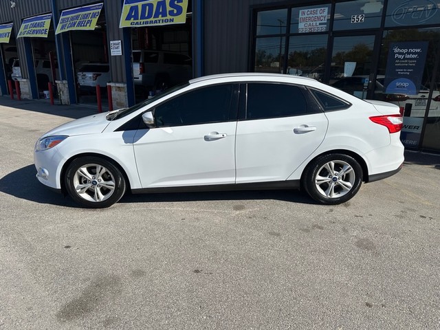 2014 Ford Focus SE's photo