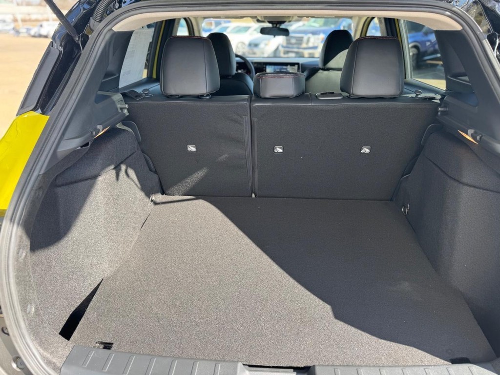 Nissan Kicks Vehicle Full-screen Gallery Image 18