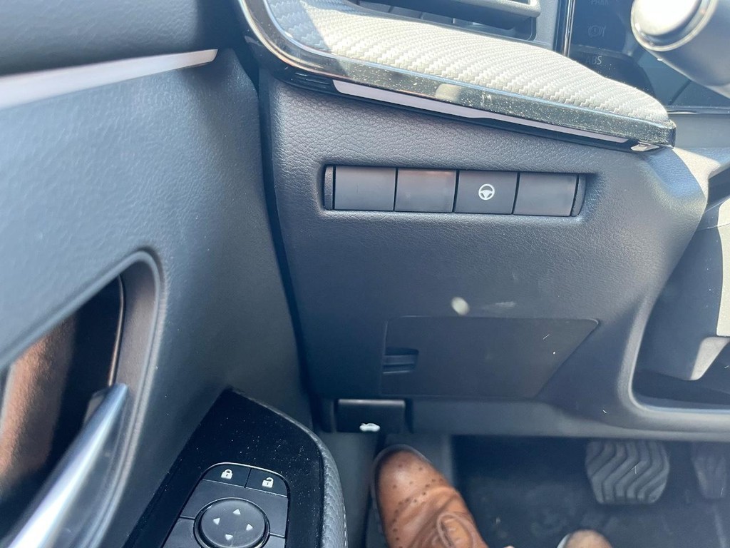 Nissan Kicks Vehicle Full-screen Gallery Image 18