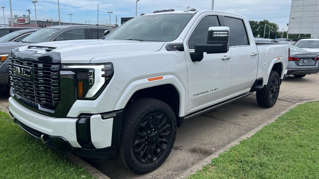 GMC Sierra 2500HD Vehicle Full-screen Gallery Image 04