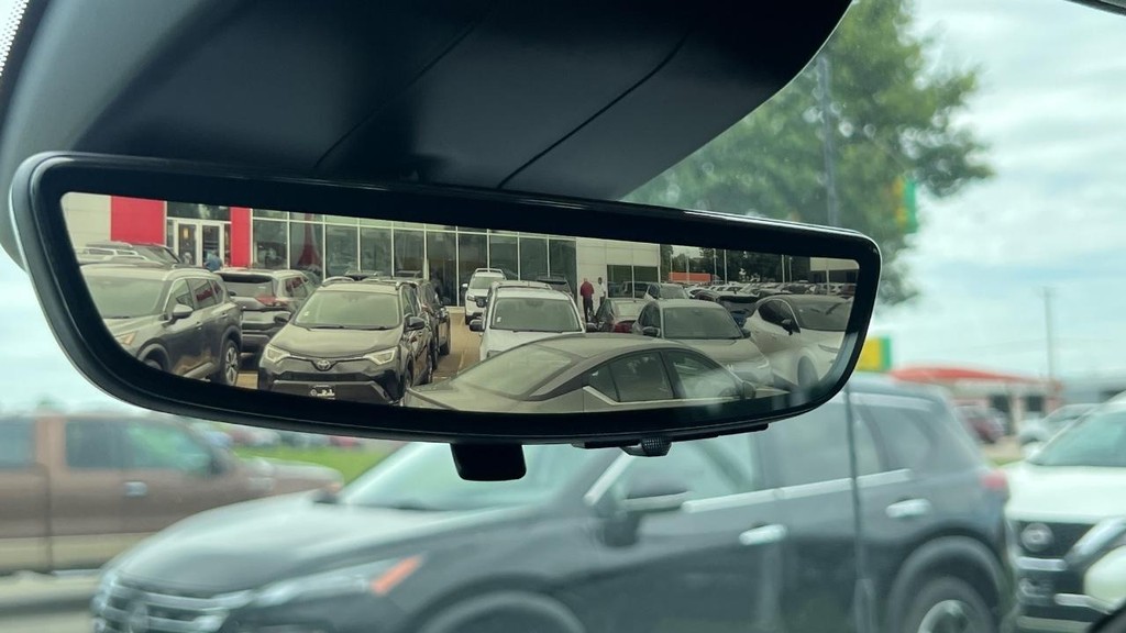 GMC Sierra 2500HD Vehicle Full-screen Gallery Image 43