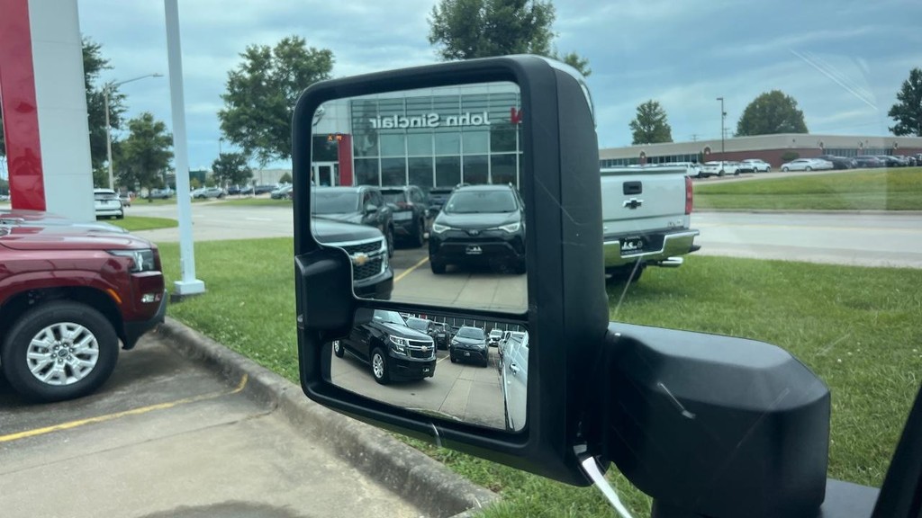 GMC Sierra 2500HD Vehicle Full-screen Gallery Image 51