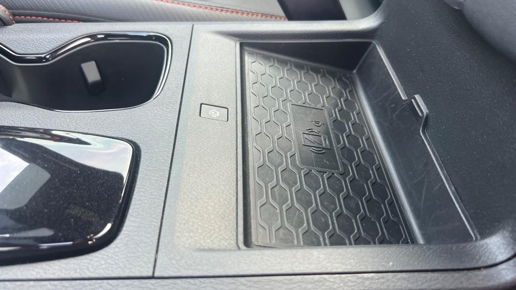 Nissan Frontier Vehicle Full-screen Gallery Image 46