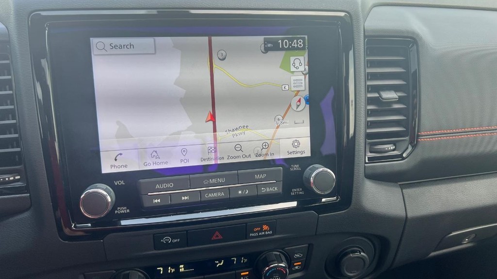 Nissan Frontier Vehicle Full-screen Gallery Image 52