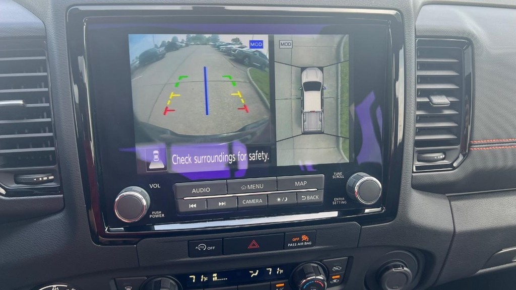 Nissan Frontier Vehicle Full-screen Gallery Image 53