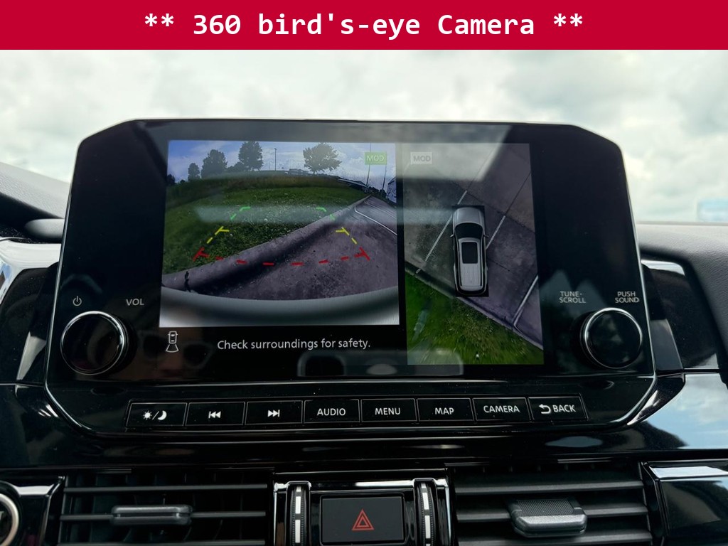 Nissan Pathfinder Vehicle Full-screen Gallery Image 04
