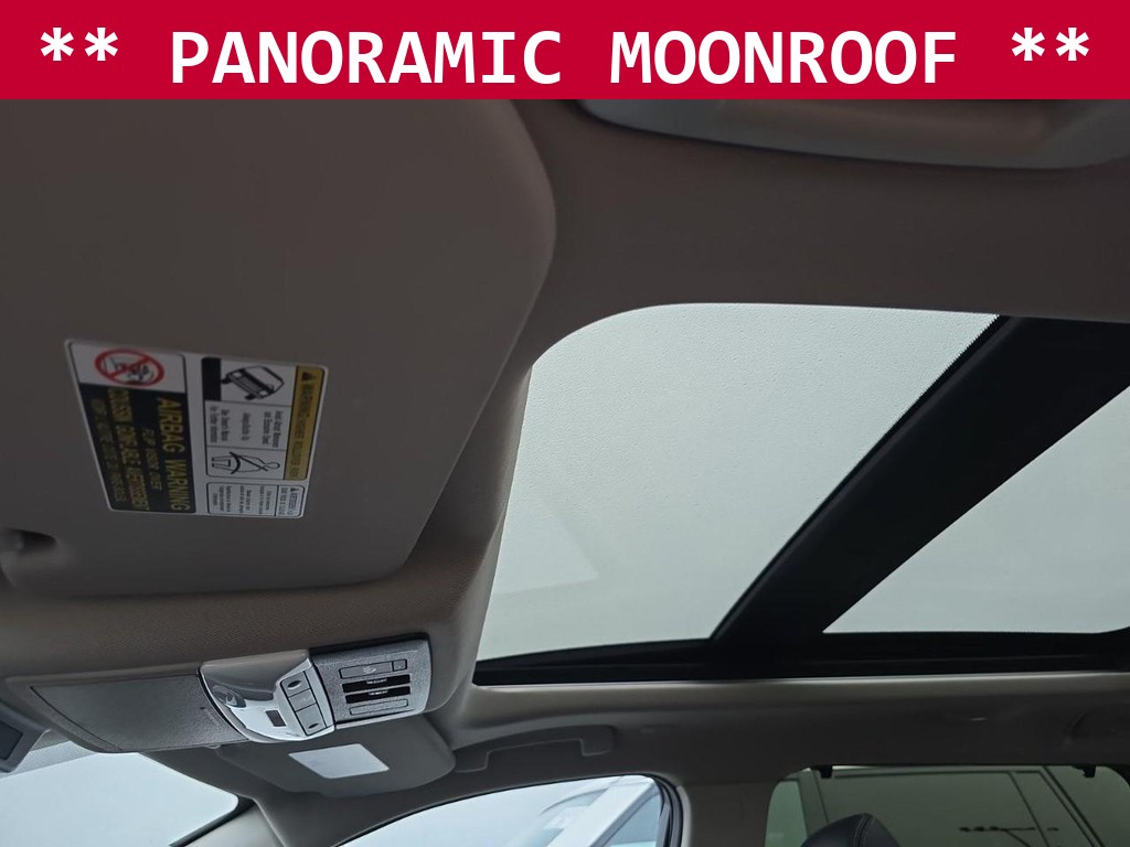 Nissan Rogue Vehicle Full-screen Gallery Image 04
