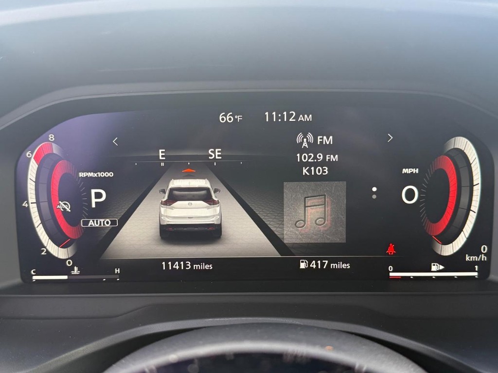 Nissan Rogue Vehicle Full-screen Gallery Image 49